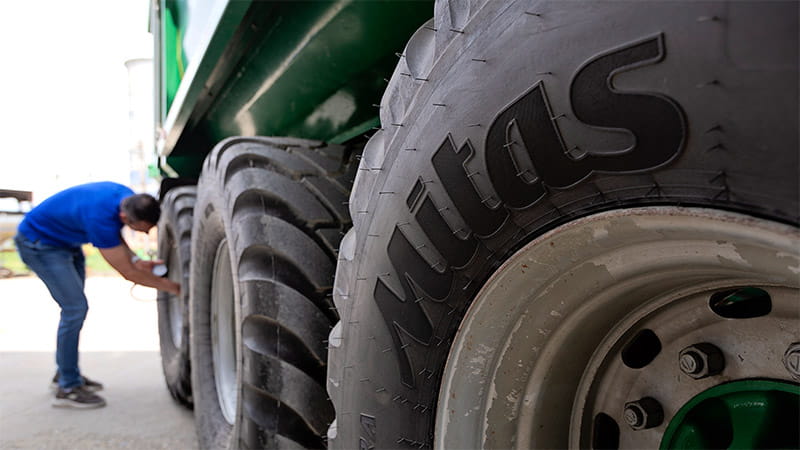 Tire-pressure-and-soil-compaction-in-summer-what-nobody-tells-you-1