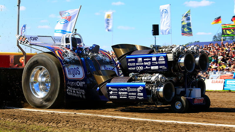 Tractor-Pulling-in-Fuchtorf-01-s