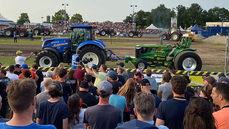 Tractor-Pulling-in-Made-07-s