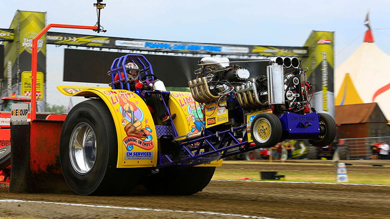 Tractor-Pulling-in-Made-04-s