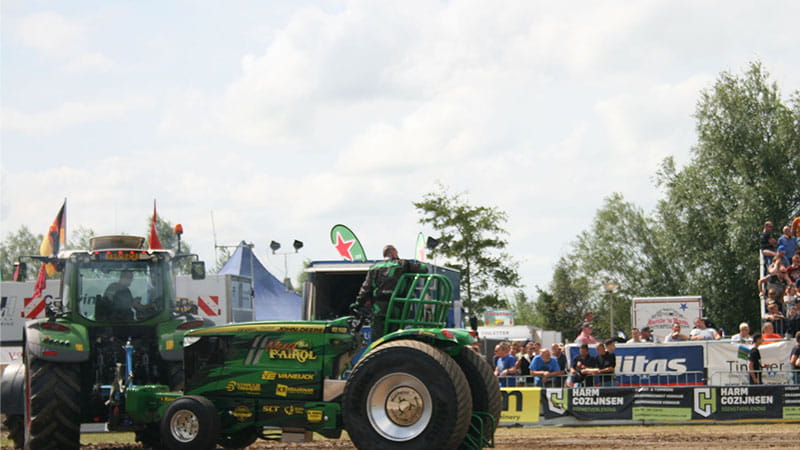 Putten-Tractor-pulling-on-the-beach-13-s