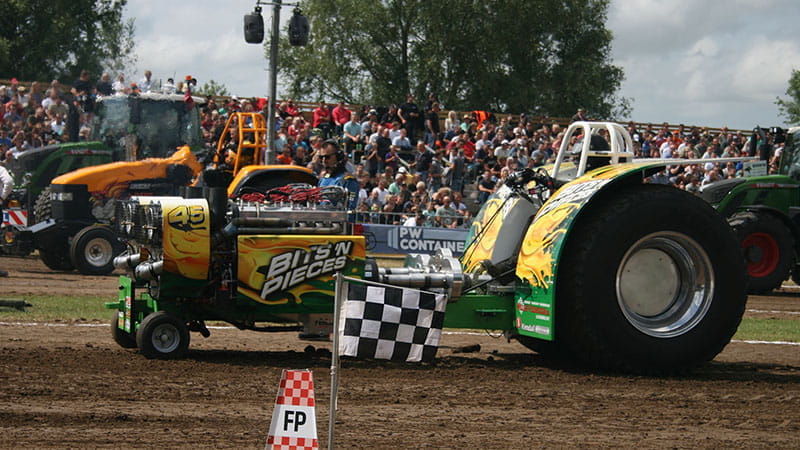 Putten-Tractor-pulling-on-the-beach-14-s