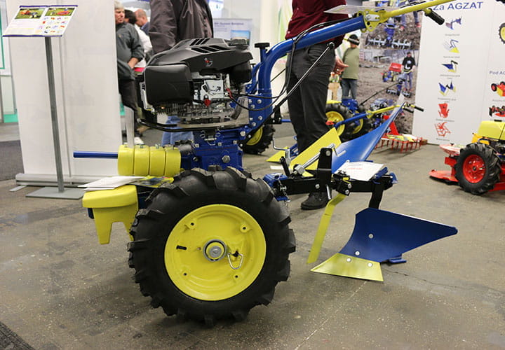 agricultural-and-forestry-tyres-crop-processing-and-green-area-equipment-tarctor-small-tyres-ts-02