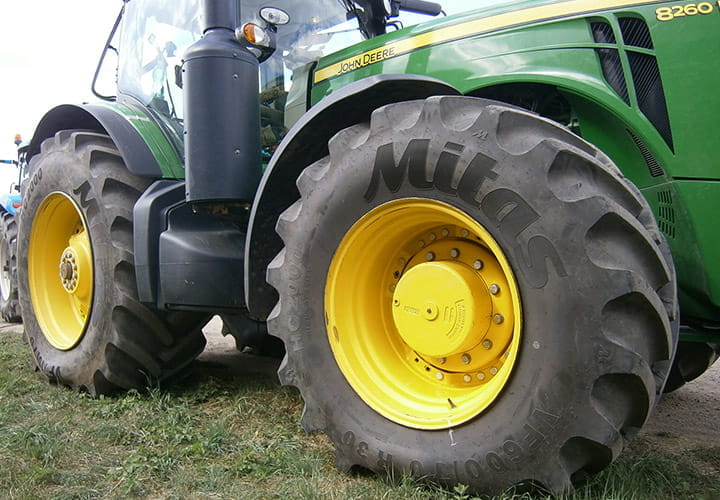 agricultural-and-forestry-tyres-tractors-tractor-radial-tyres-HC-2000