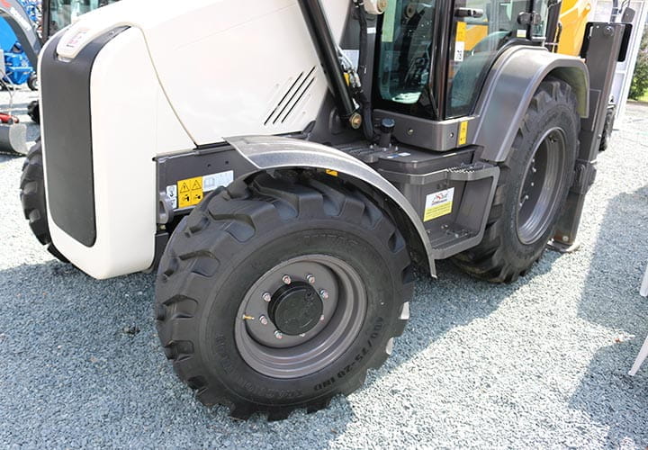 construction-tyres-back-hoes-loaders