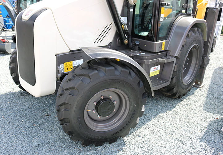 construction-tyres-industrial-telehandlers-Construction-applications-tyres-TR-09