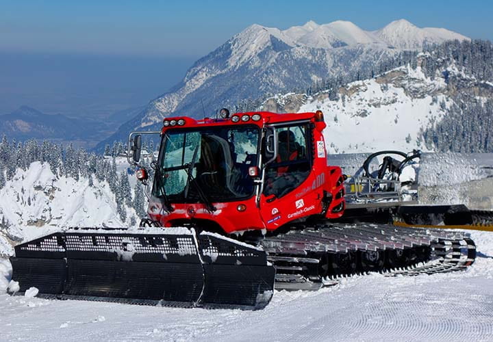 truck-tyres-snow-groomer
