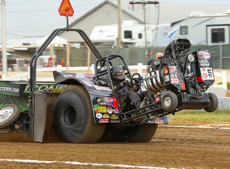 Mitas-National-Finals-Pull-Off