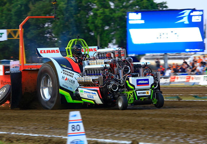 Tractor-Pulling-in-Putten-00