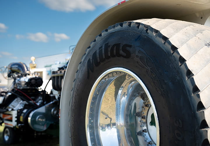 Tractor-Pulling-Championship